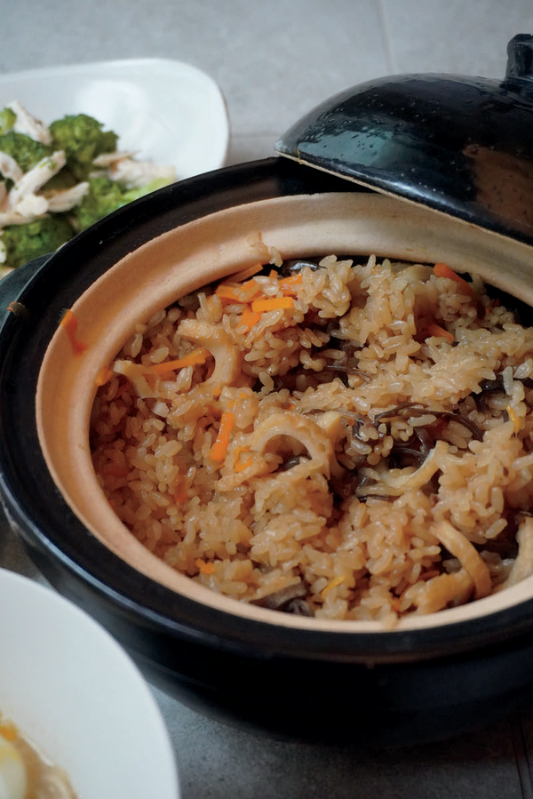 鶏出汁炊き込みご飯